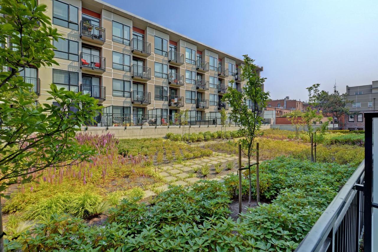 Gorgeous Old Town Condo With Patio And Parking! Victoria Bagian luar foto